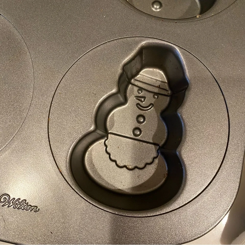 Wilton Snowman 6 Mini Cakes Tart Cupcake Pan Holiday Christmas Baking
